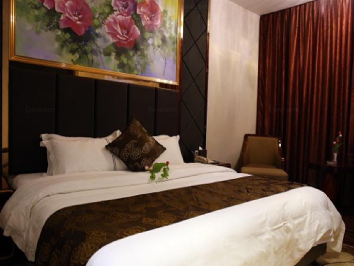 Lavande Hotel Wuhan Railway Station מראה חיצוני תמונה