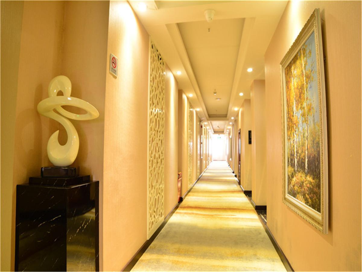 Lavande Hotel Wuhan Railway Station מראה חיצוני תמונה