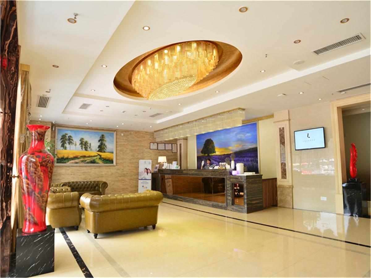 Lavande Hotel Wuhan Railway Station מראה חיצוני תמונה