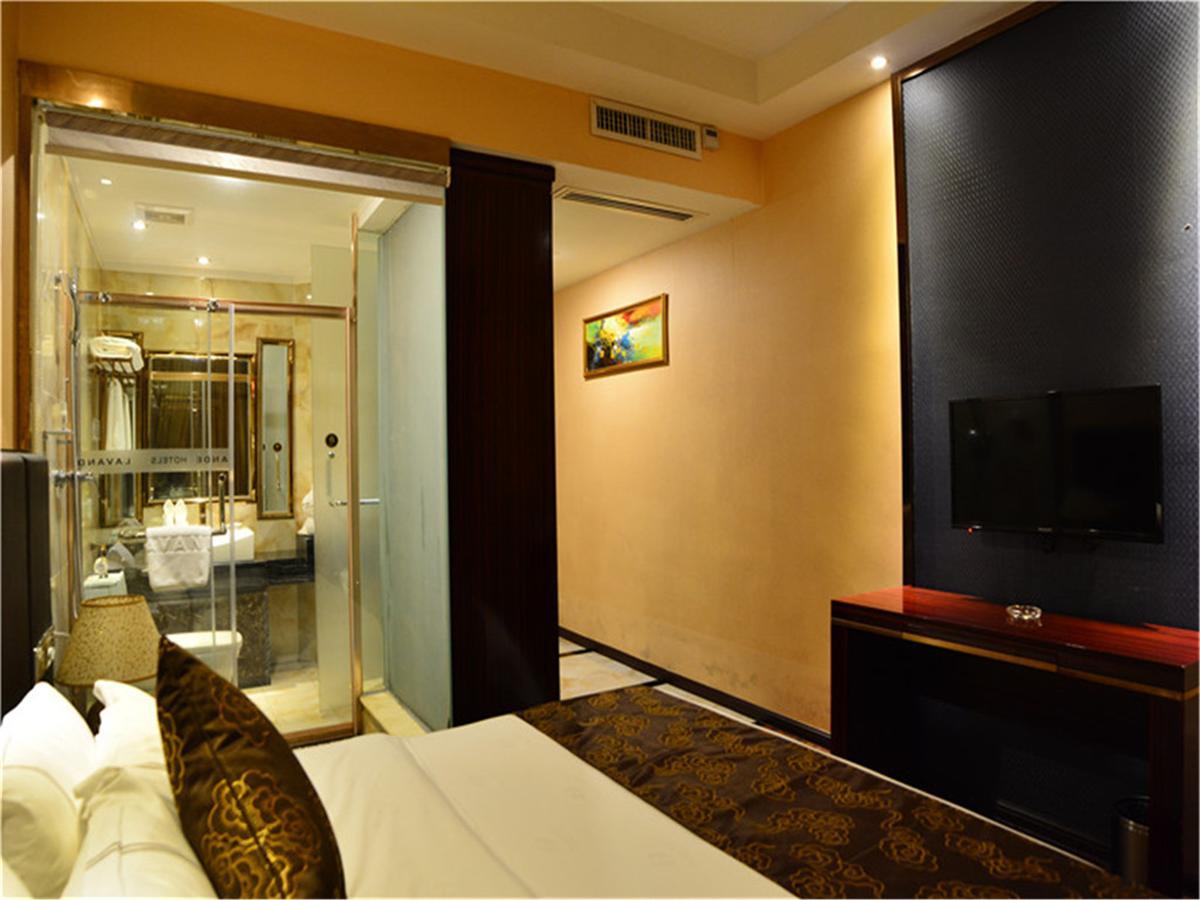 Lavande Hotel Wuhan Railway Station מראה חיצוני תמונה
